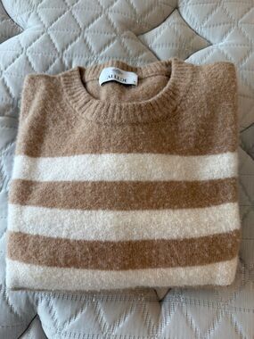 Allude Women's Striped Crewneck Sweater in Tan and Cream